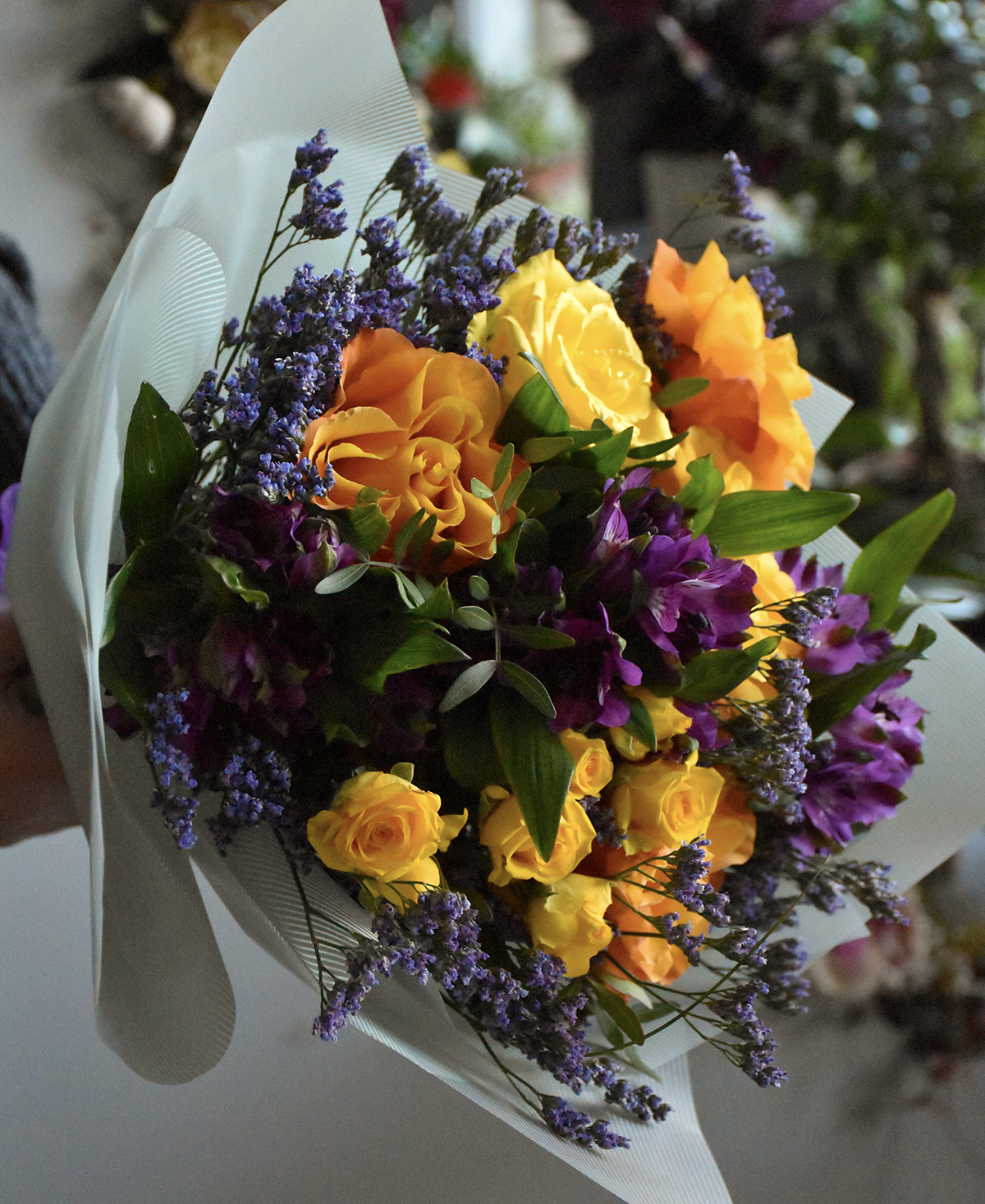 520 Ruža, mini ruza, alstromerija, limonijum + dekorativno zelenilo - Image 1